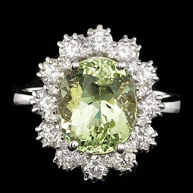 14k White Gold 4.00ct Beryl 1.25ct Diamond Ring: Retail: $9,400.00 ****** 14k White Gold 4.00ct Beryl 1.25ct Diamond Ring ****** Metal: 14k Solid White Gold / Size: 7 / Total Item Weight: 5.8 grams / Country Made: United States / / Main Stone: Beryl