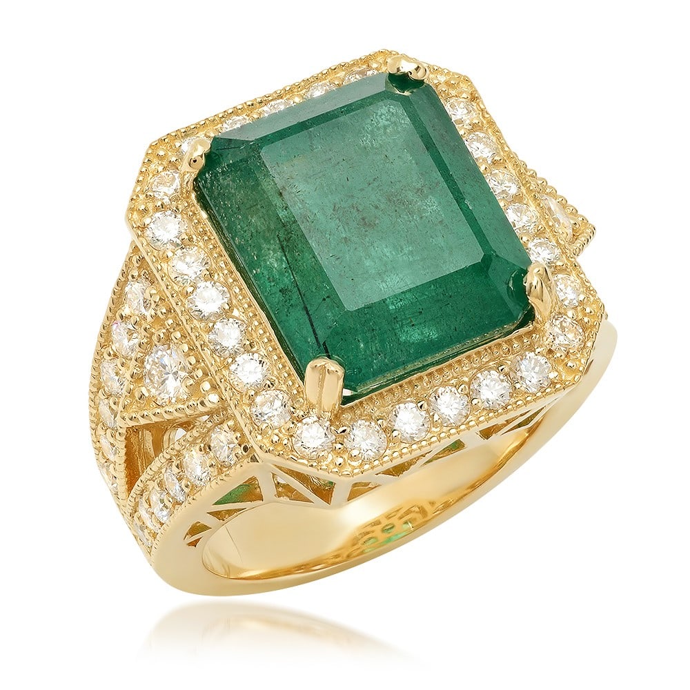 14K Yellow Gold, 8.00cts Emerald, 1.60cts Diamond Ring: Retail: $48,930.00****** 14K Yellow Gold, 8.00cts Emerald, 1.60cts Diamond Ring******* Metal: 14K Yellow Gold/ Country Made USA// Main Stone: Emerald/ Adjacent Stone: Diamond/ Main Stone Wt.:8.00cts/ 