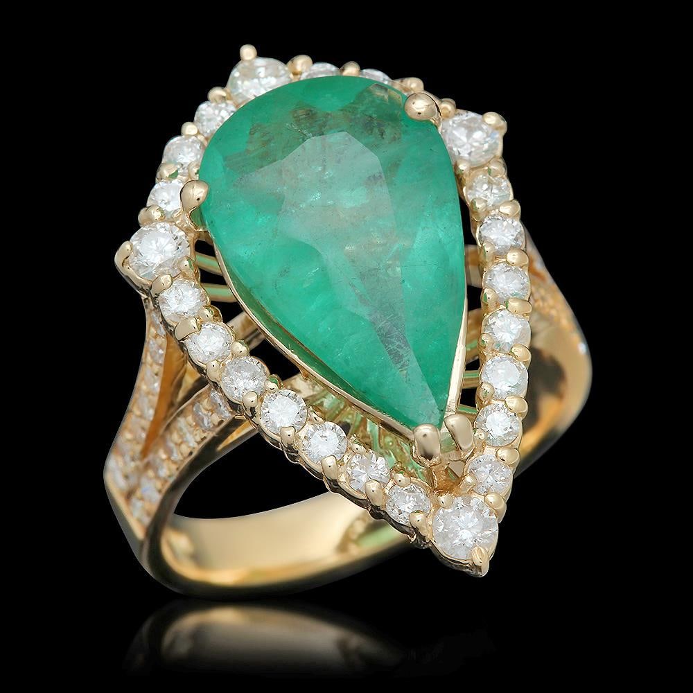 14K Gold 3.82 Emerald 1.05 Diamond Ring: Retail: $13,700.00 ****** 14K Gold 3.82 Emerald 1.05 Diamond Ring ****** Metal: 14K Solid Gold / Total Item Weight: 6.8 grams / Country Made: United States / / Main Stone: Emerald / Color: Green / Car