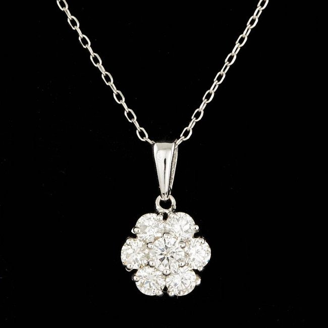14k White Gold 0.90ct Diamond Pendant: Retail: $5,900.00 ****** 14k White Gold 0.90ct Diamond Pendant ****** Metal: 14k Solid White Gold / Size: 18 / Total Item Weight: 2.0 grams / Country Made: United States / / Main Stone: Diamond / Colo