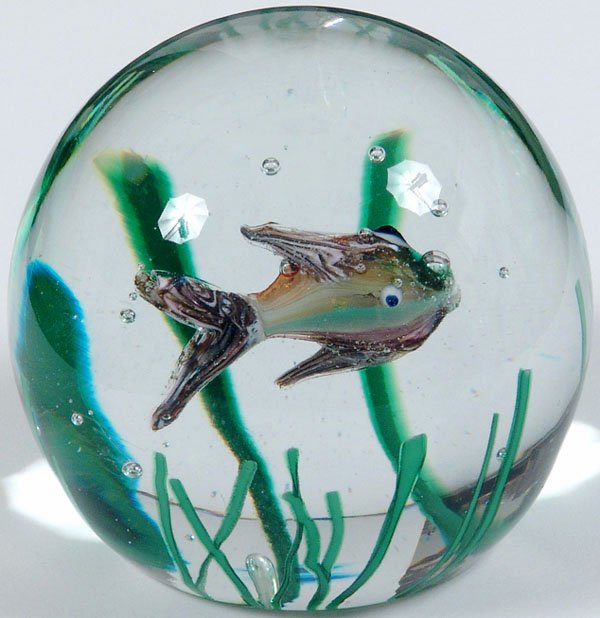 Old PAPERWEIGHT-Heavy Glass-Aquarium/Fish: This is a vintage glass paperweight--heavy quality. The ring of bubbles surrounding fish almost look like mercury. Very pretty. No identifying marks I could see. SIZE: Approx. 2 3/4" high and 2 1/2" w