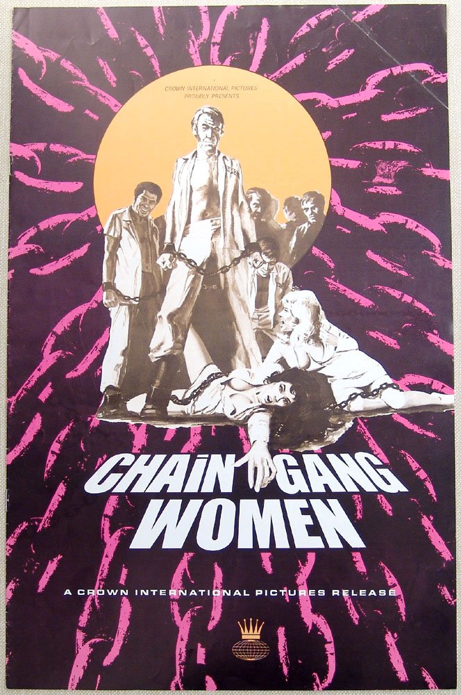 CHAIN GANG WOMEN Original Vintage 1971 Movie Pressbook: This is a VINTAGE 1971 pressbook/press kit for the action horror movie Chain Gang Women. It is an 8-page book that includes 11 mat ads with scene mats and exploitips. There is quite a bit of cast and 