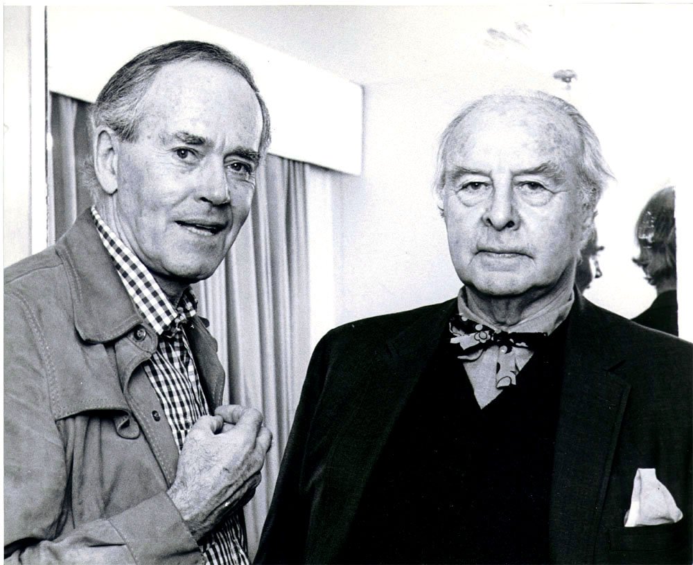HENRY FONDA Rare 1974 Candid Photo Clarence Darrow: This is a vintage 1974 real photograph of HENRY FONDA in the play 'Clarence Darrow' with director John Houseman. Seymour Krawitz & Company Publicity promo included with FRIEDMAN-ABELES stamp on revers