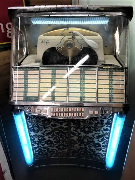 2104 Jukebox with excellent cosmetics.  With the (1 of 2)