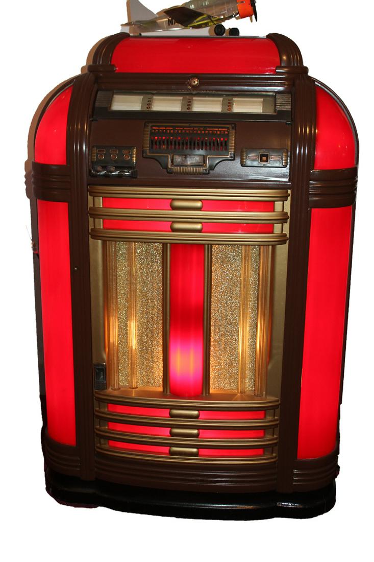 Seeburg Symphonic Jukebox. Set on free play. Good: Seeburg Symphonic Jukebox. Set on free play. Good condition.