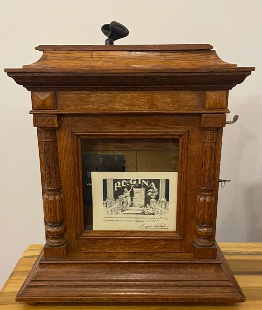 REGINA TABLETOP COIN OP MUSIC BOX (1 of 3)