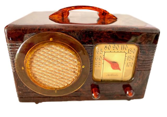 ART DECO MOTOROLA CATILIN TORTOISE CIRCLE GRILL VINTAGE (1 of 4)