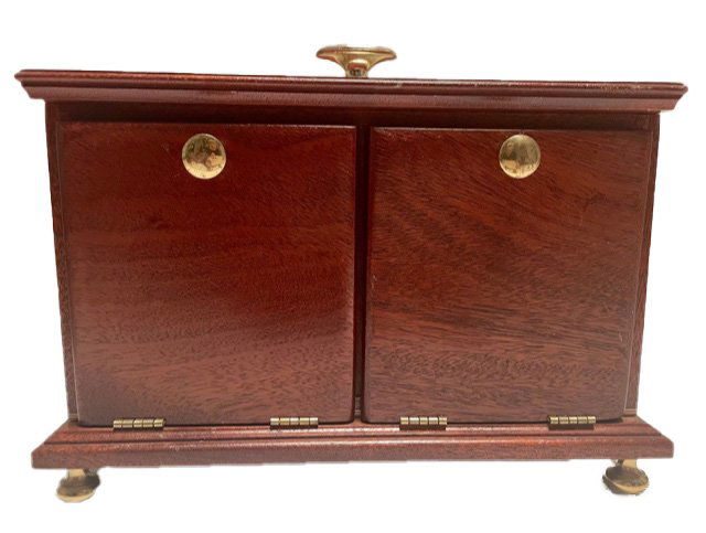Vintage wooden die box with four doors (1 of 5)