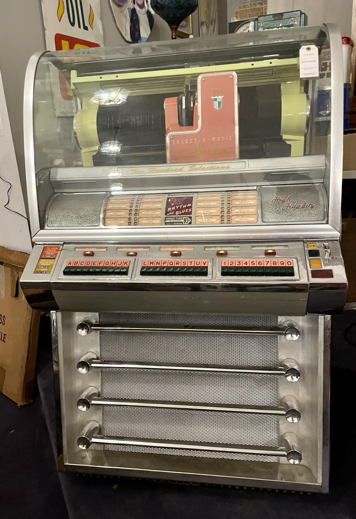 SEEBURG VL-200 JUKEBOX (1 of 1)