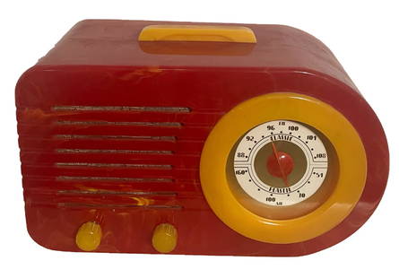 CLASSIC PLASTIC RADIO: CLASSIC PLASTIC RADIO