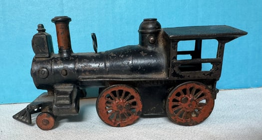 ANTIQUE TOY CAST IRON TRAIN