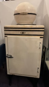 EARLY GENERAL ELECTRIC REFRIGERATING MACHINE TYPE CG 1-A16
