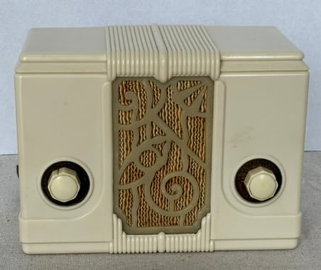 ANTIQUE PLASKON  IVORY ART DECO INTERNATIONAL KADETTE JEWEL RADIO (1 of 5)