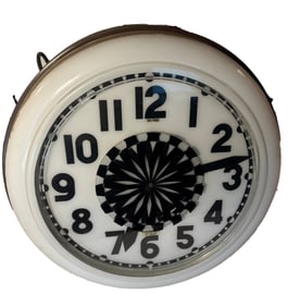 LARGE CLEVELAND SPINNER ELECTRIC NEON CLOCK