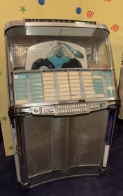 WURLITZER THE CENTENNIAL MODEL 1900 JUKEBOX
