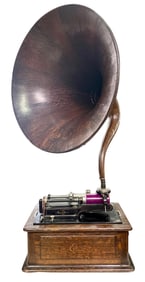 TRIUMPH CYLINDER PHONOGRAPH W/ WOODEN HORN