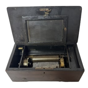 SMALL ANTIQUE CYLINDER MUSIC BOX