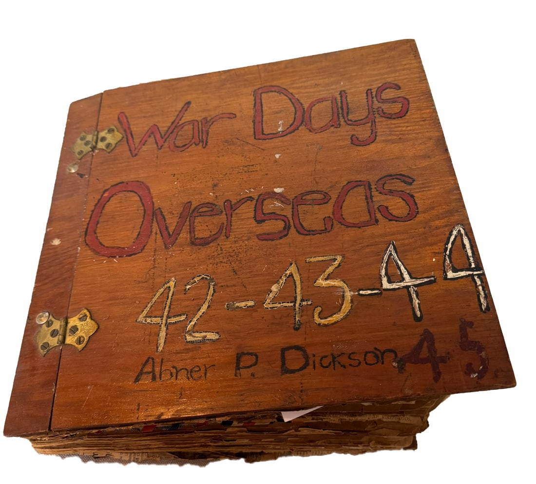 WW2 WOODEN SCRAPBOOK FULL OF LETTERS & NEWSPAPER CUT OUTS AND PHOTOGRAPHS (1 of 11)