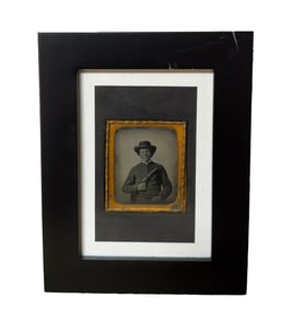 CIVIL WAR AMBRO TYPE PHOTO OF SOLDIER HOLDING A MODEL 1851 COLT NAVY REVOLVER