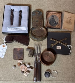 MISCELANEOUS GROUP LOT OF CIVIL WAR AND OTHER MILITARY ITEMS/ ARTIFACTS
