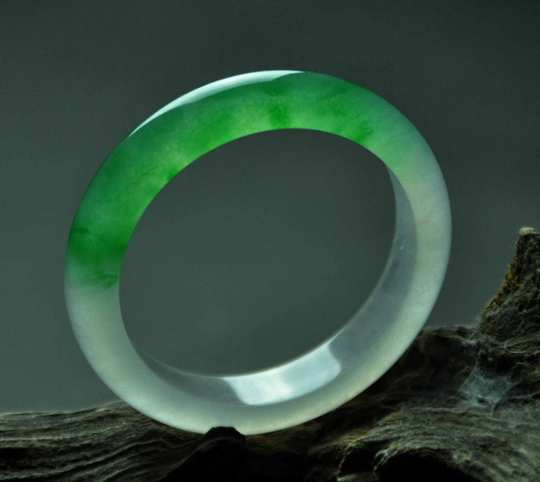 A translucent  jadeite  bangle (1 of 6)