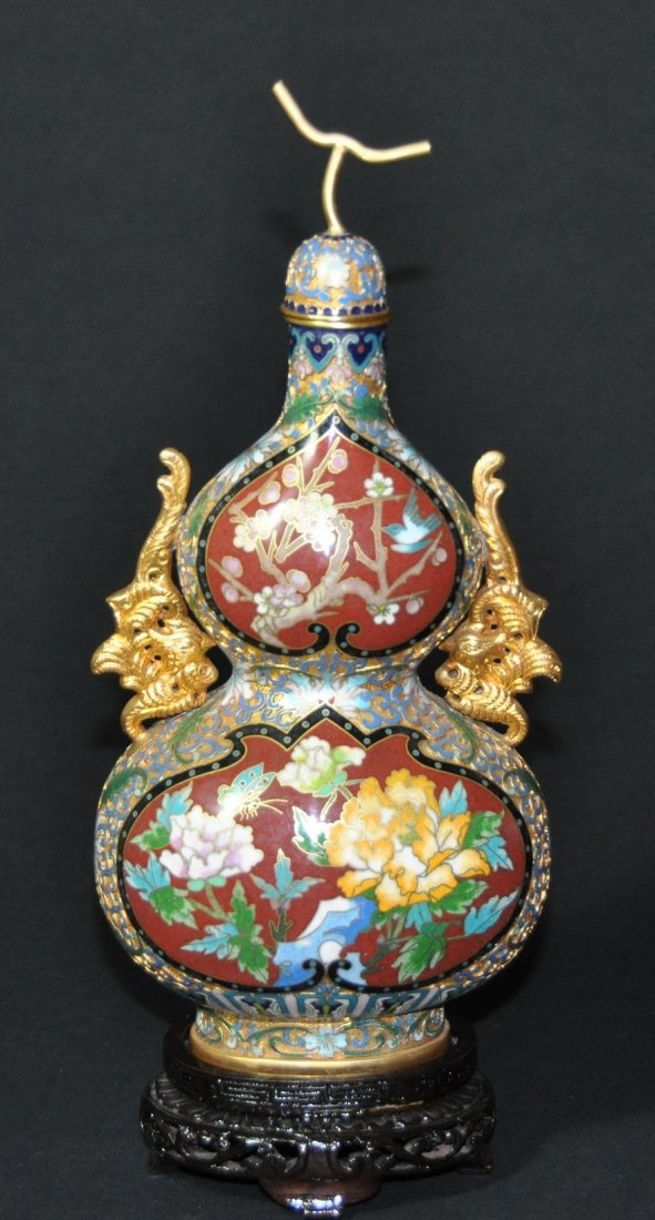 A cloisonna enamel double-grourd bottle vase (1 of 6)