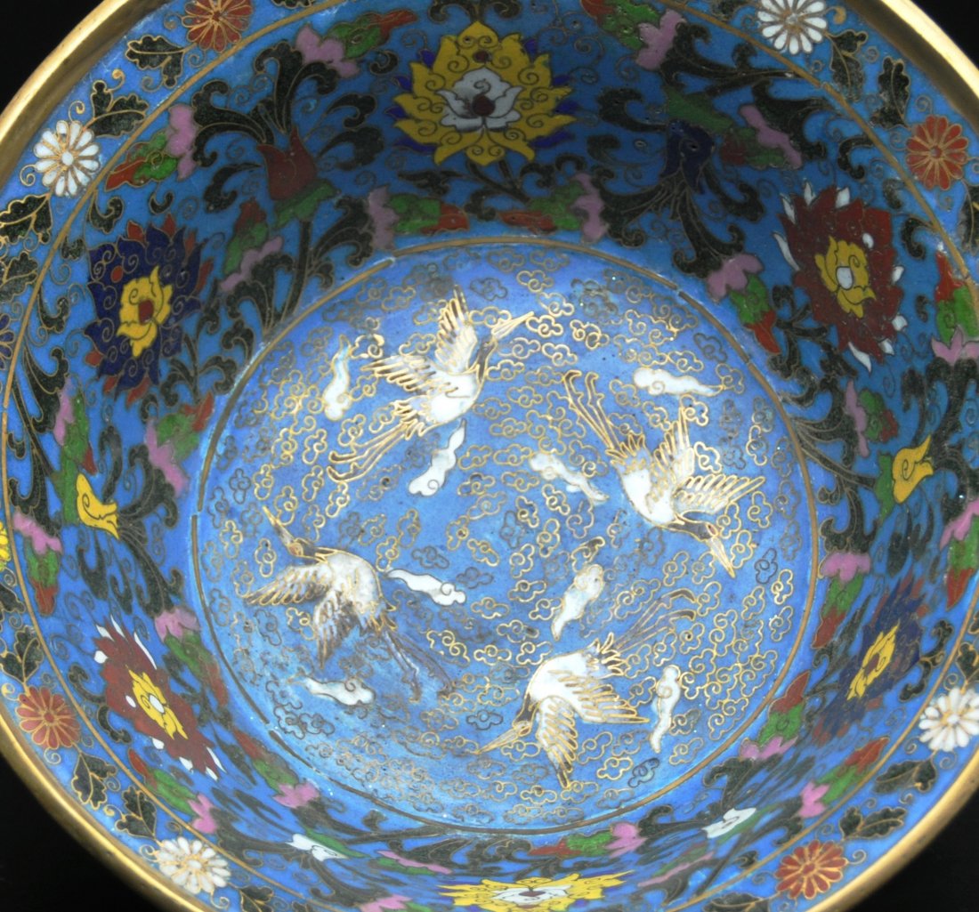 A Qing Dynasty cloisonne gilt-bronze censer tripod (1 of 5)