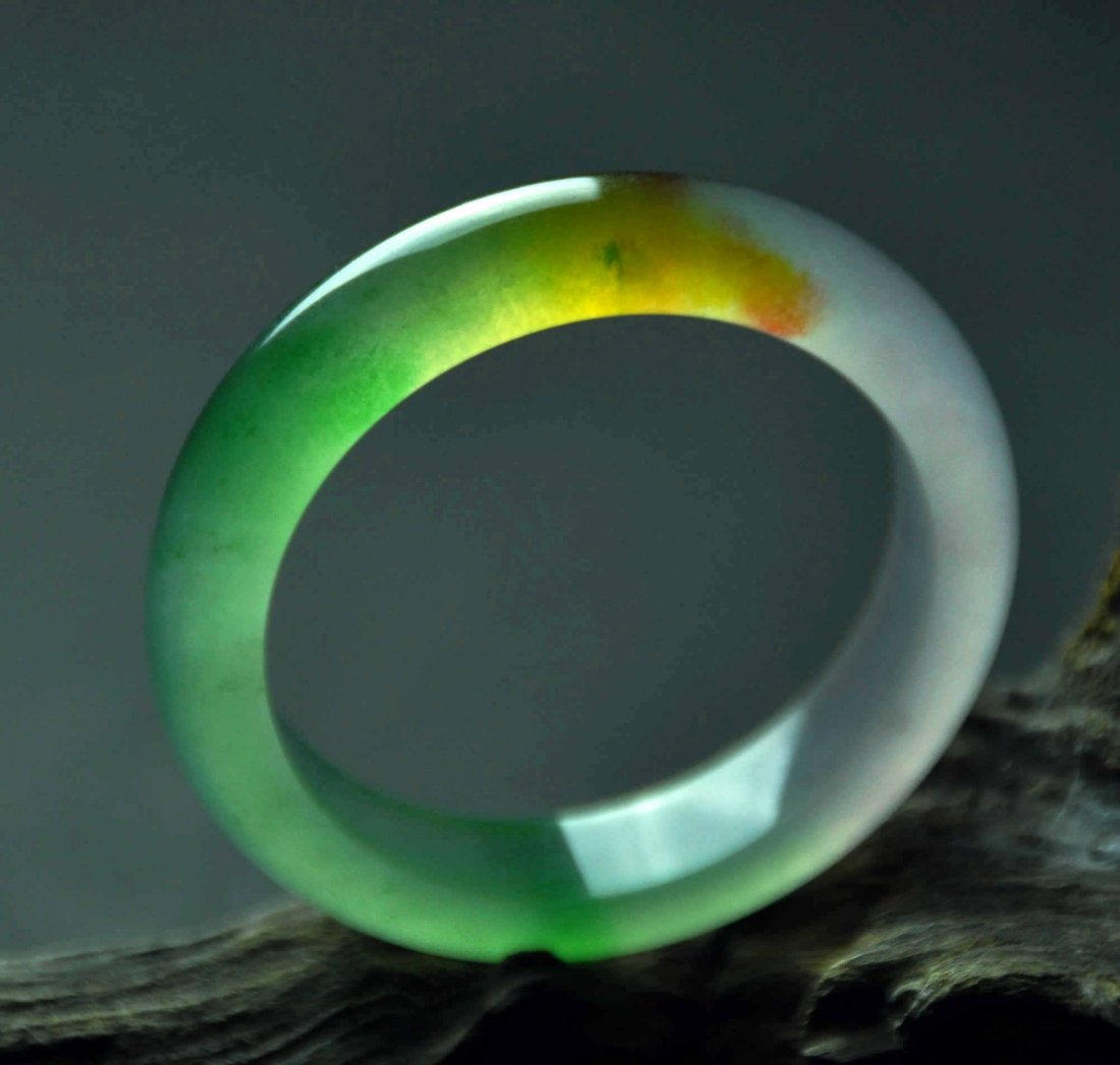 A translucent jadeite bangle (1 of 4)