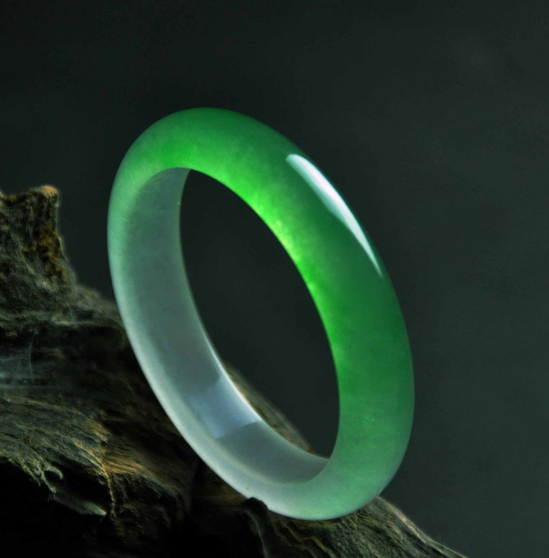 A translucent jadeite bangle (1 of 5)