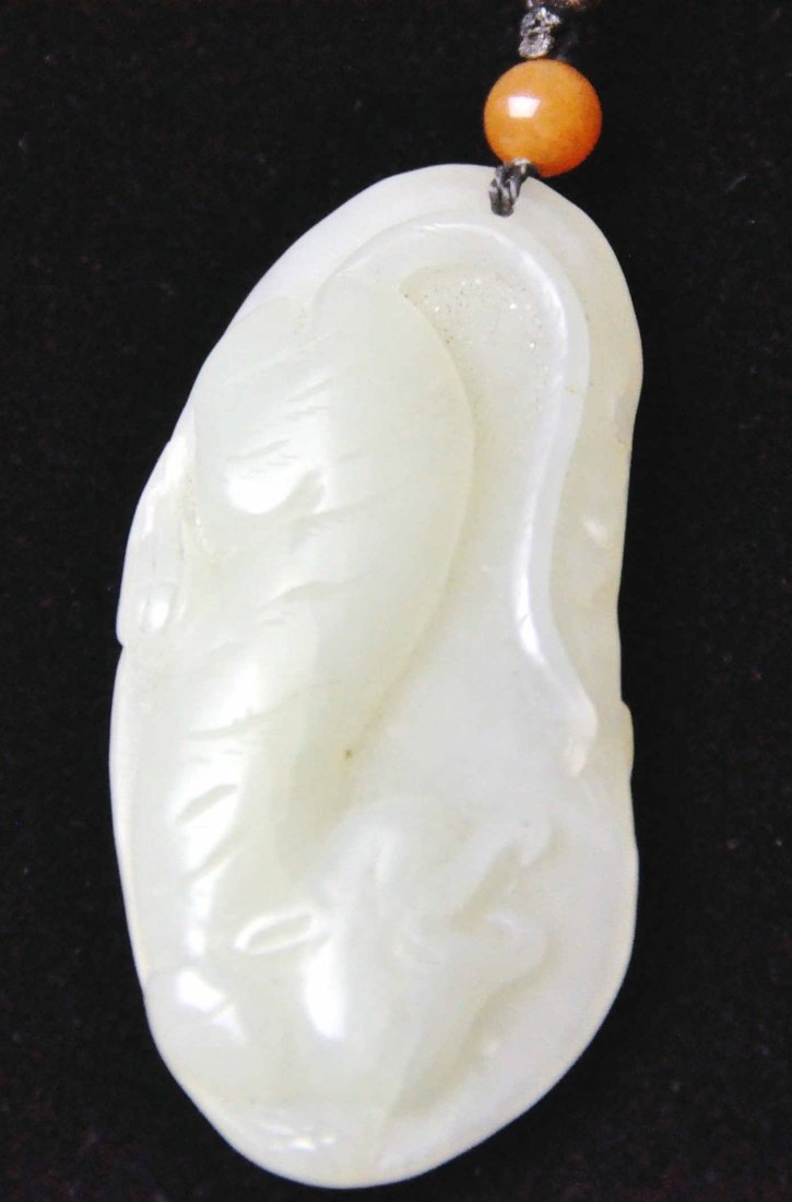 A Qing Dynasty  white  jade  carving (1 of 4)
