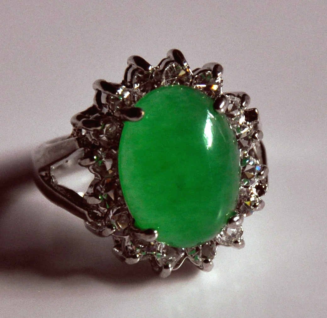 A translucent women jadeite ring (1 of 5)