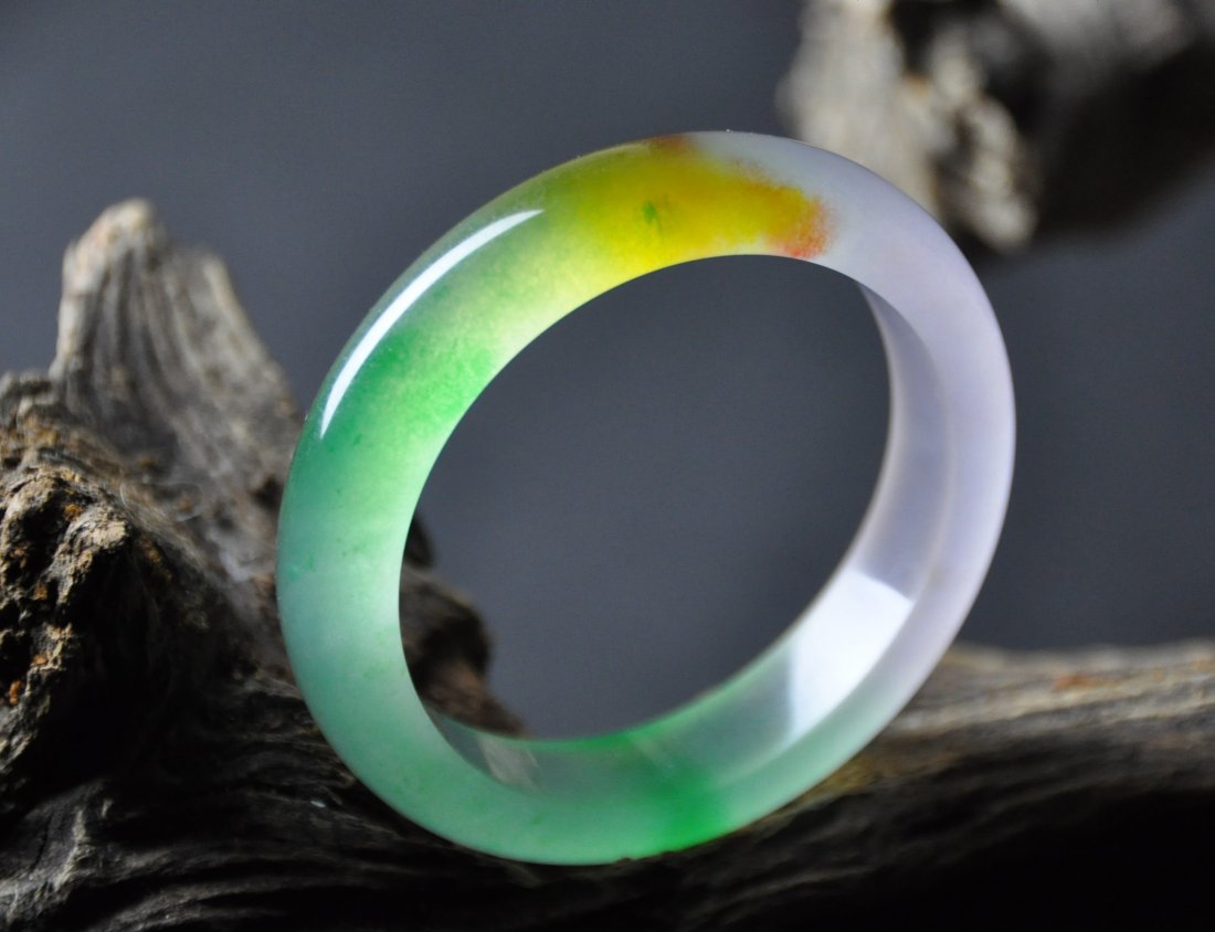 A translucent jadeite bangle (1 of 5)