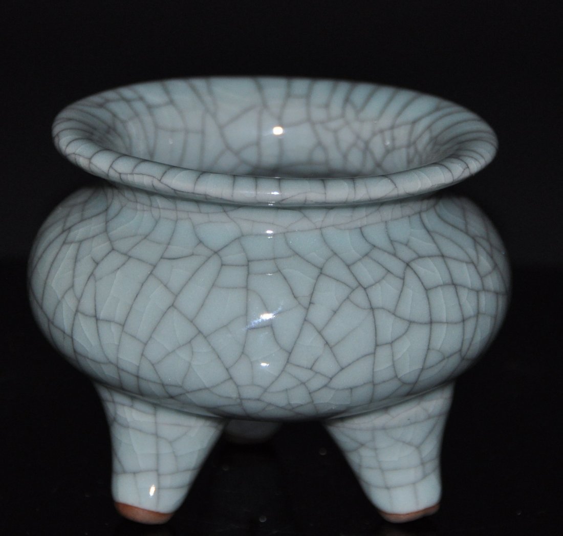 A  fine Geyao- Type porcelain censer (1 of 5)
