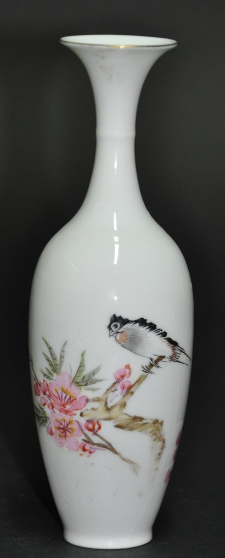 A Republic period Enameled eggshell porcelain vase (1 of 8)