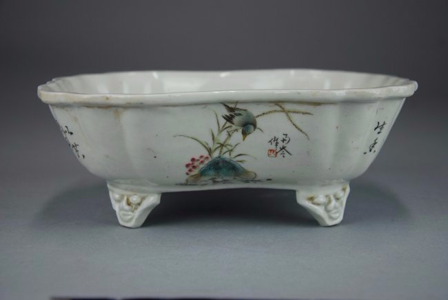 A Fine and Rare Late Qing flower pot (1 of 10)