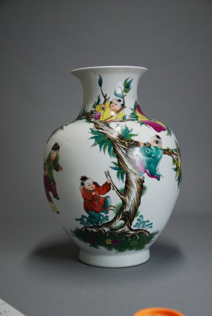 A Large  famille rose vase (1 of 9)