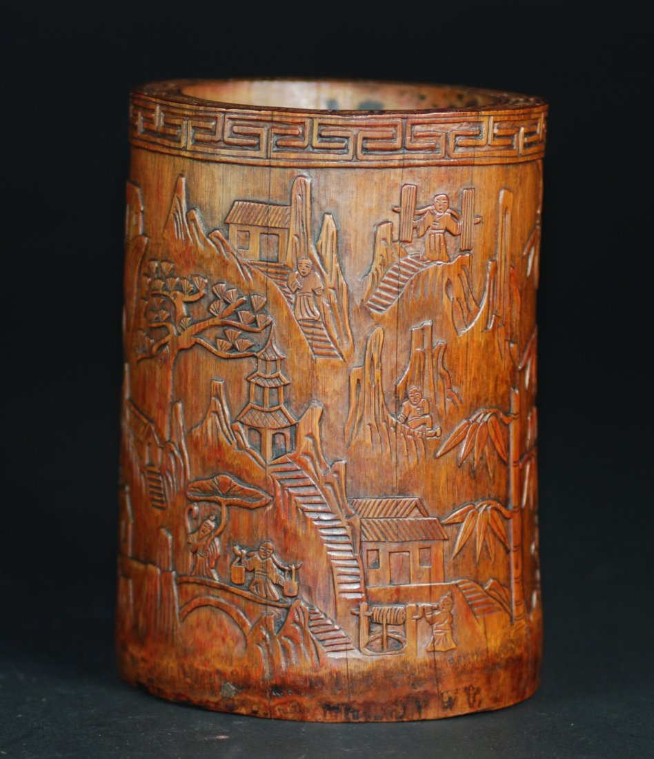 A Qing Dynasty bamboo brush pot (1 of 7)