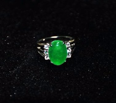 A woman jadeite ring (1 of 5)
