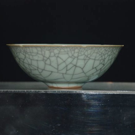 An antique Guan-type glazed bowl (1 of 5)