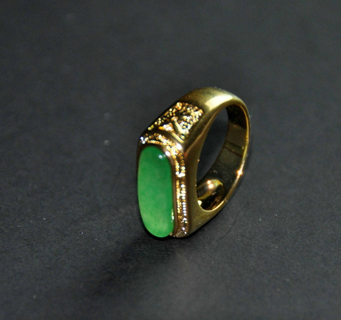 A man jadeite ring (1 of 5)