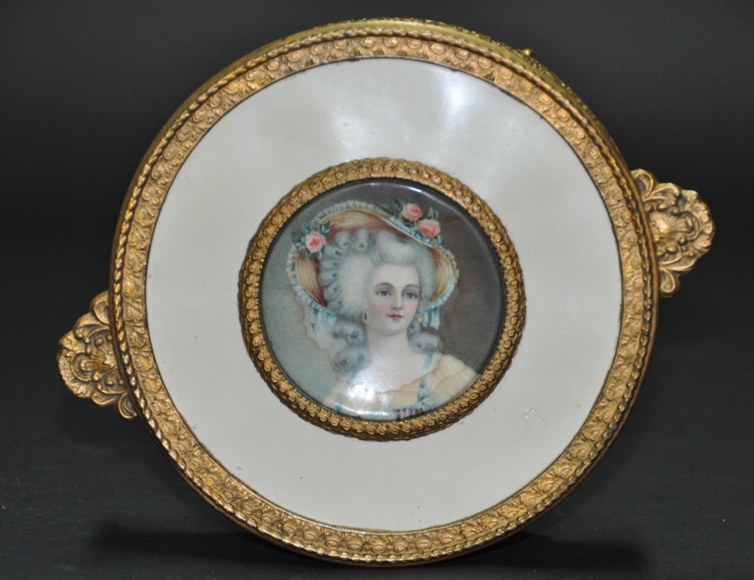 A 19th century French gilt-bronze box (1 of 6)