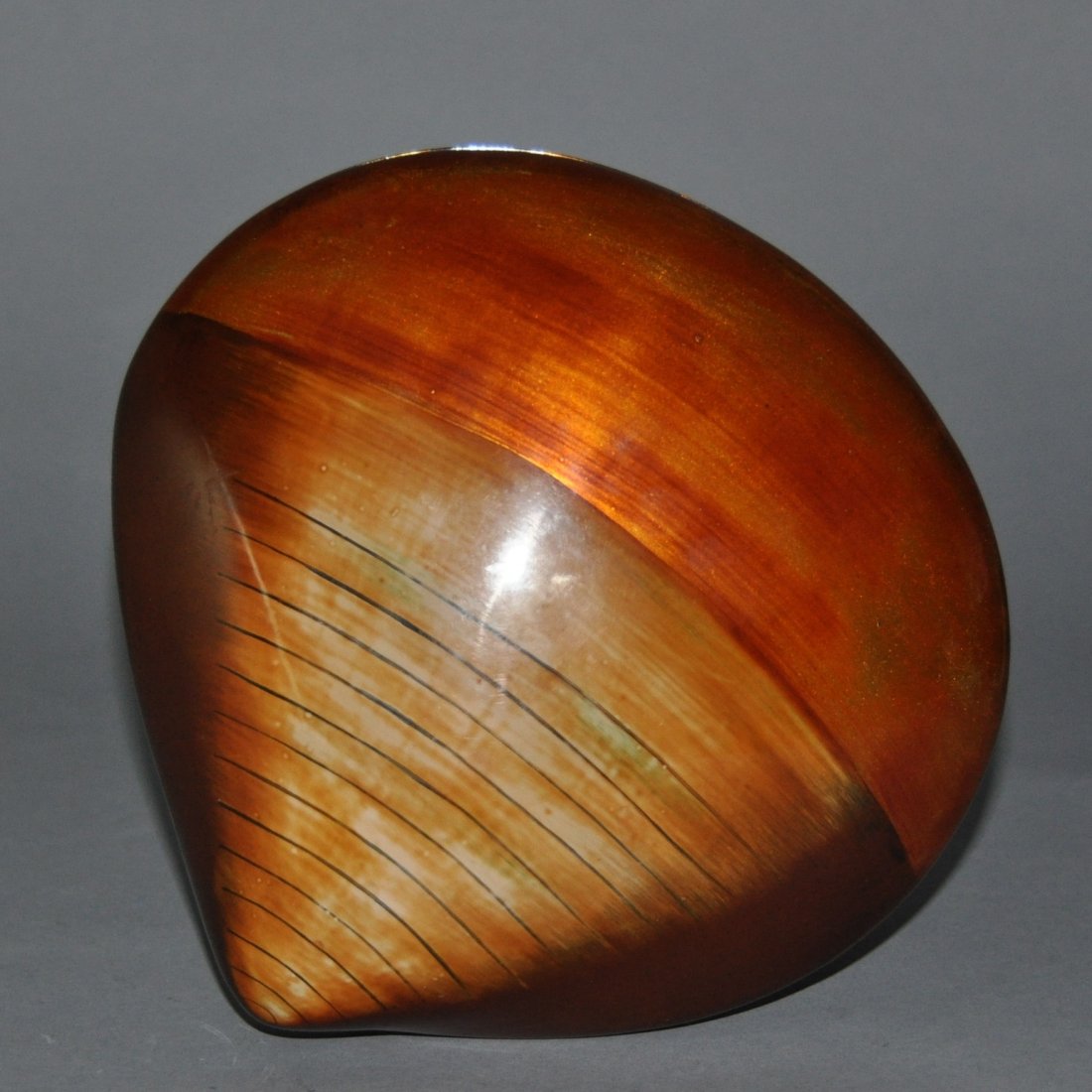 A fine19th century  Large shell-shaped lacquer box (1 of 8)