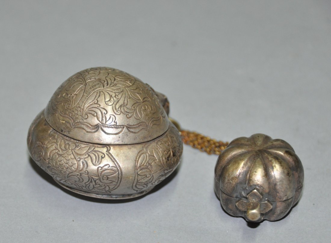 An antique Chinese silver covered box (1 of 6)