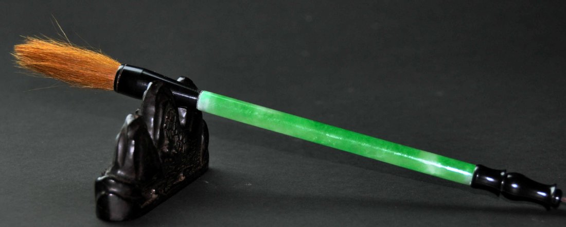 A fine Qing Dynasty jadeite calligraphy brush (1 of 7)