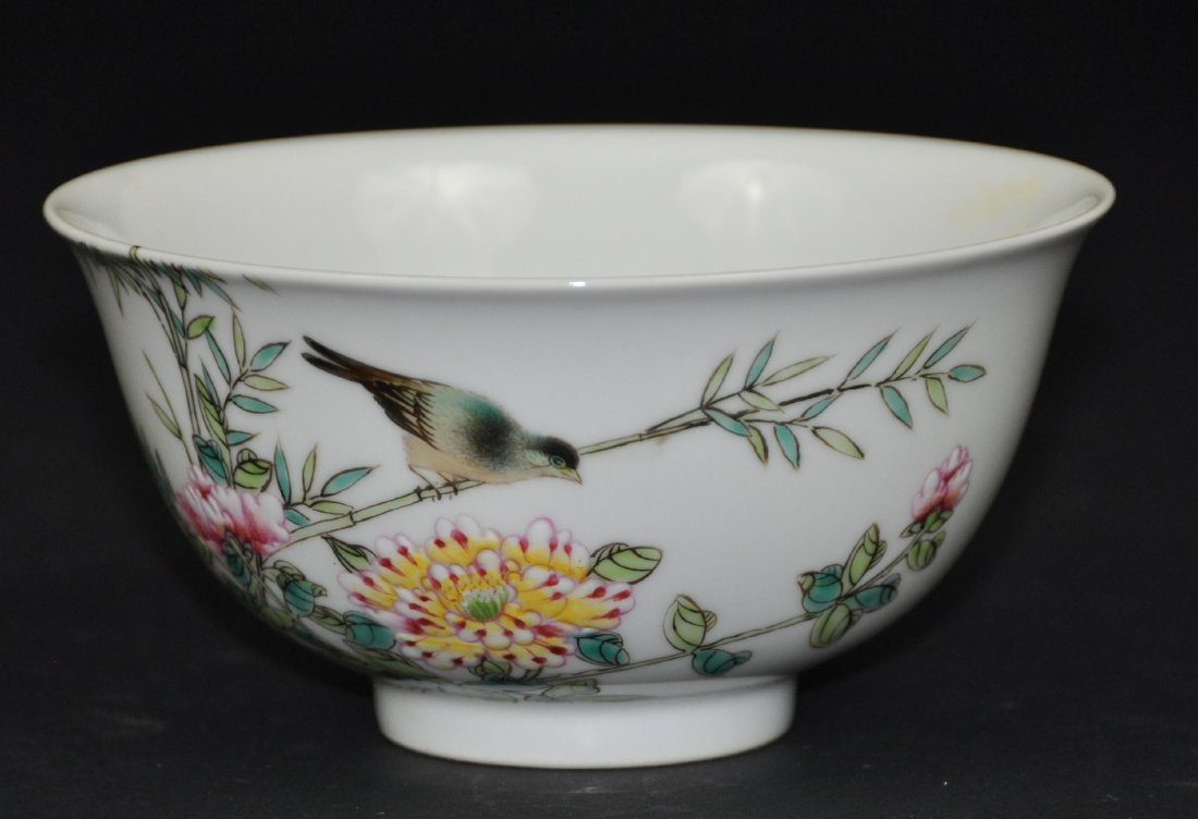 A rare Yongzheng period enameled porcelain bowl (1 of 6)