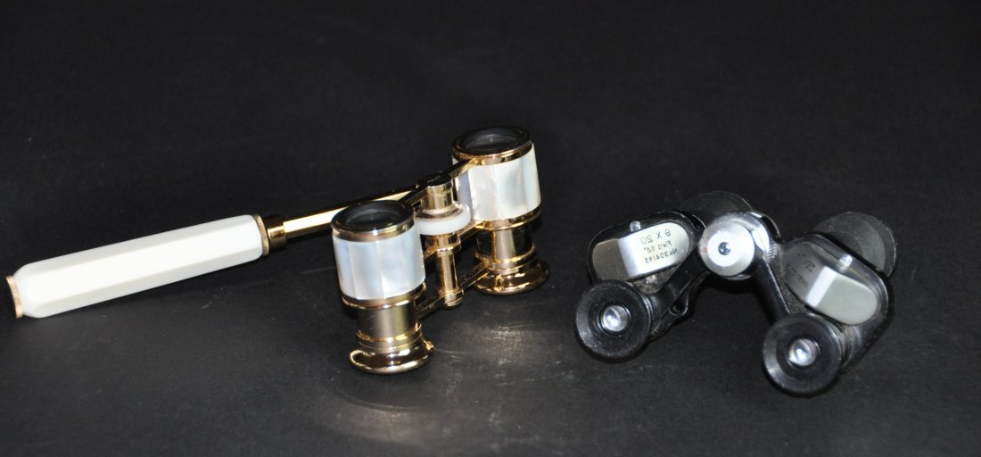 A set of two vintage binoculars (1 of 8)