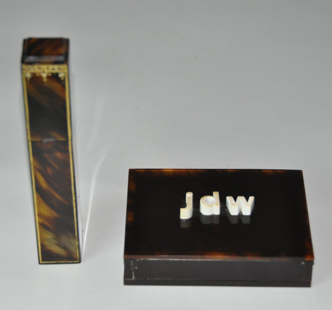 A Vintage Tortoise Shell Vanity Set: A Vintage Tortoise Shell Vanity Set. Height 18.3 cm, Width 3 cm; Height of box 4 cm, Width 10 cm, Length 13.5 cm