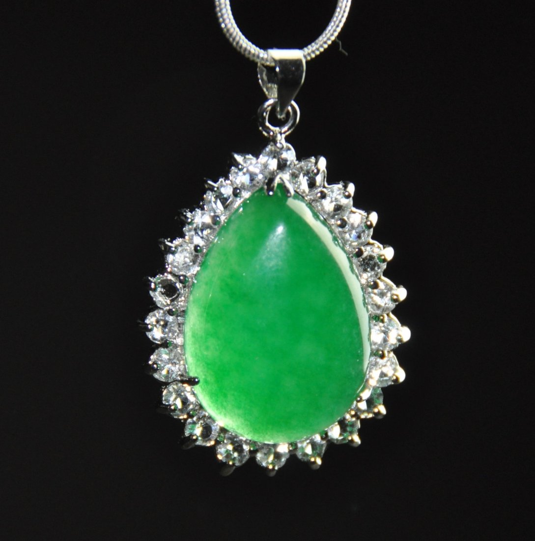 A Jadeite Pendant (1 of 5)