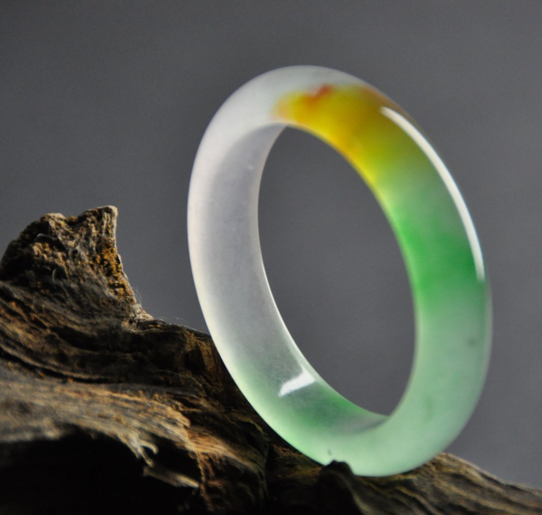 A translucent jadeite bangle (1 of 5)