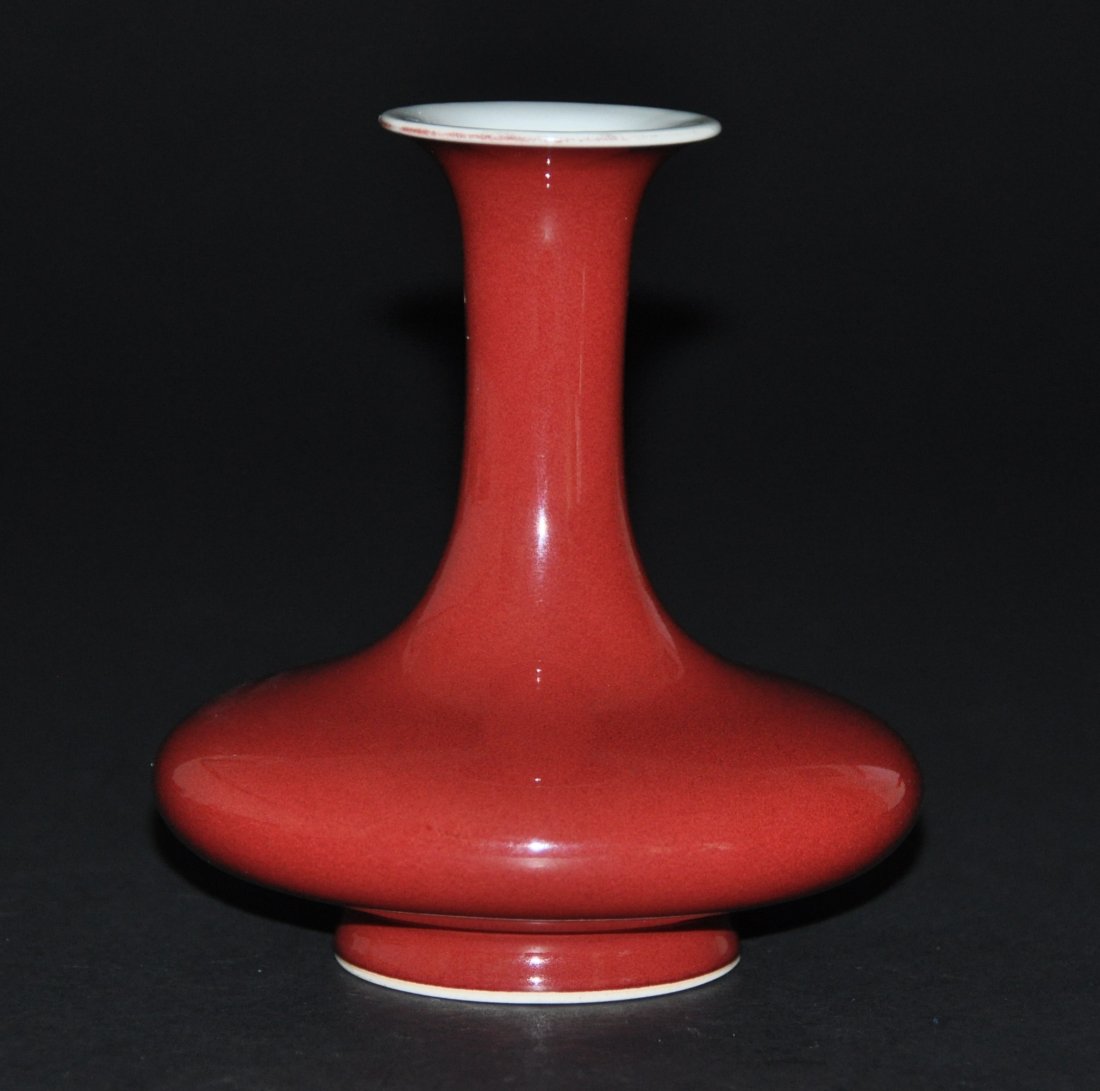A rare Qing QianLong red -glaze trumpet vase (1 of 5)
